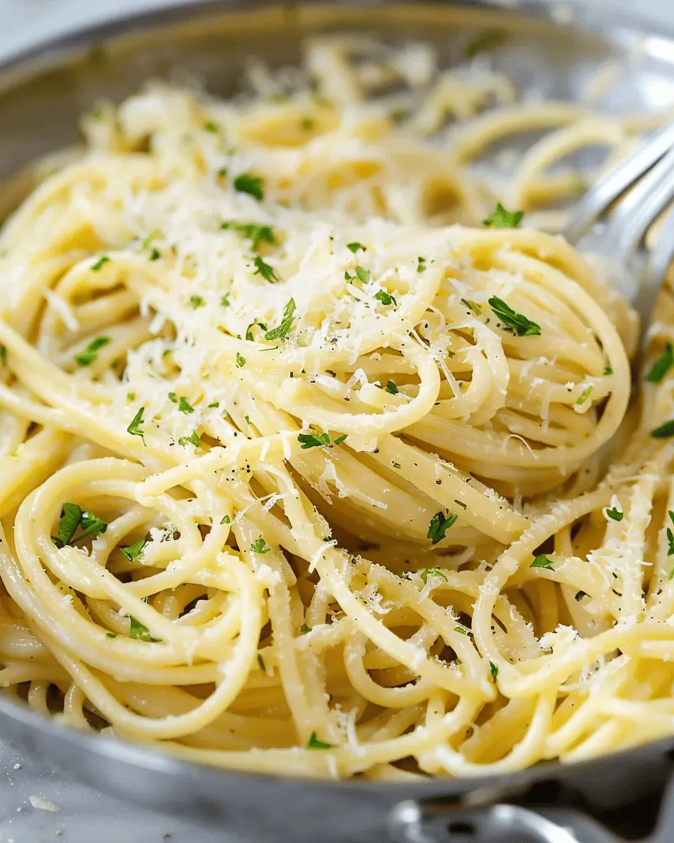 Garlic Parmesan Pasta: Easy Recipe with Turkey Bacon Delight