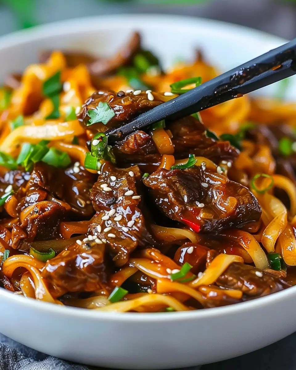 Slow Cooker Korean Beef Noodles: Easy Comfort Food Delight